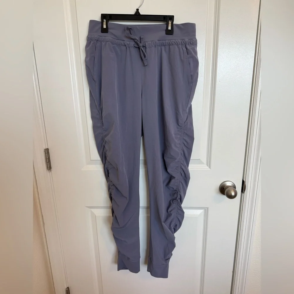 Athleta Atitude Pant Size 6 Tall